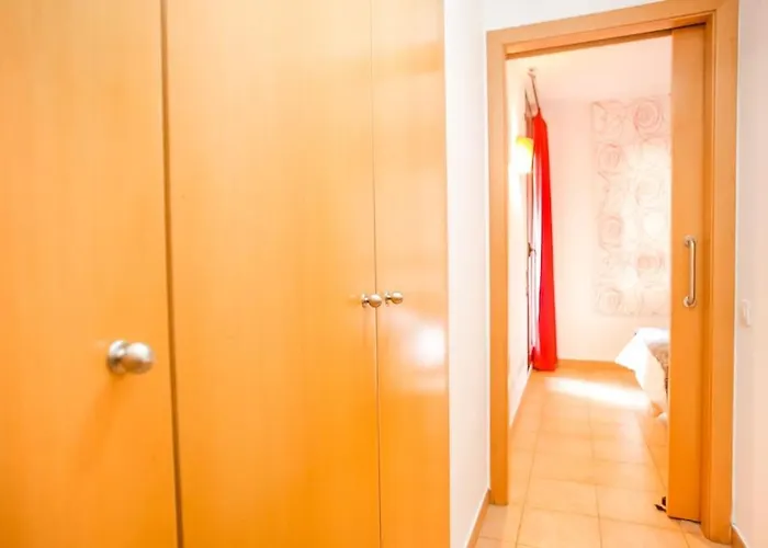Al47 Spacious Near Fenals Apartamento