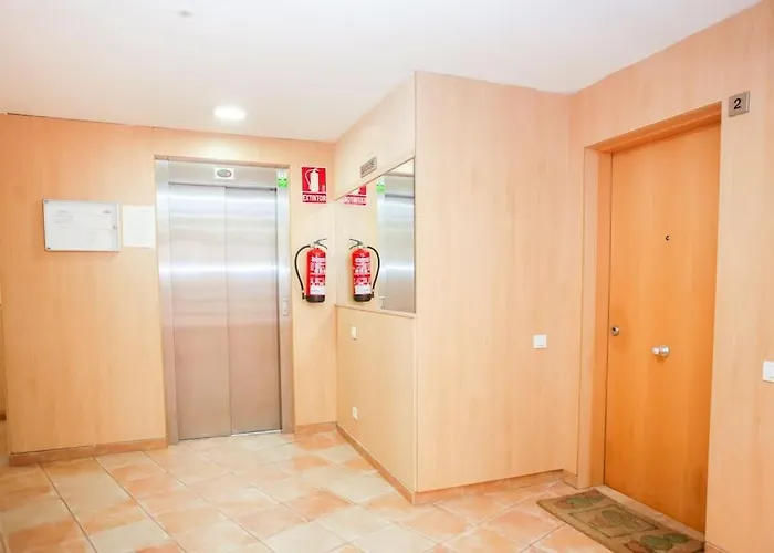 Al47 Spacious Near Fenals Apartamento